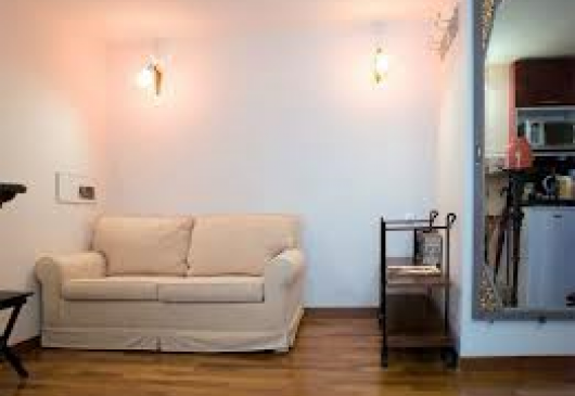 Amélie at Montmartre studio