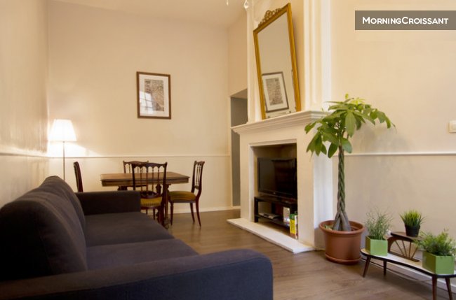 City Center - Charming apt + Patio