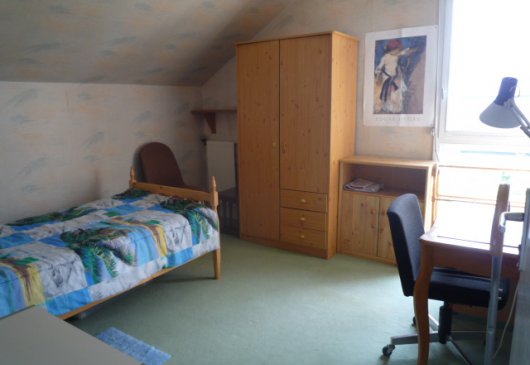 Room + Equipped Kitchenette