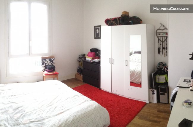 1 minute walk from the Hippodrome 