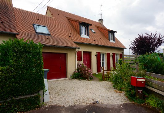 WEG 2014 - 10/25 min by foot venues