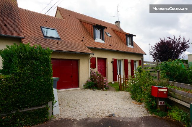 WEG 2014 - 10/25 min by foot venues