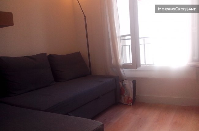  Clear and well located Studio  