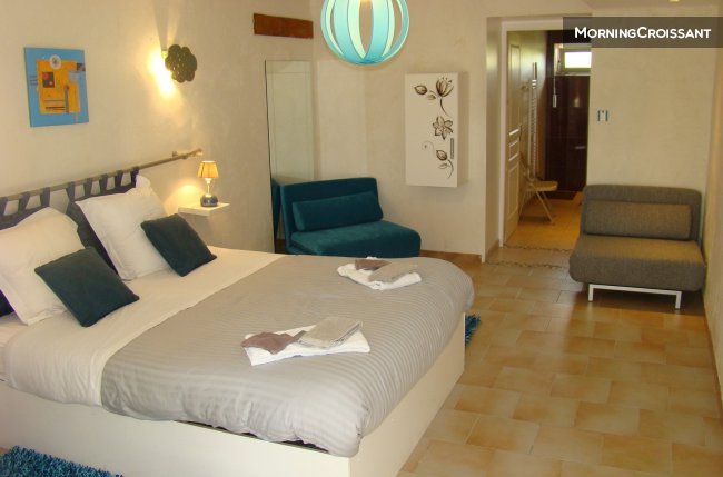 Côte de Brouilly room