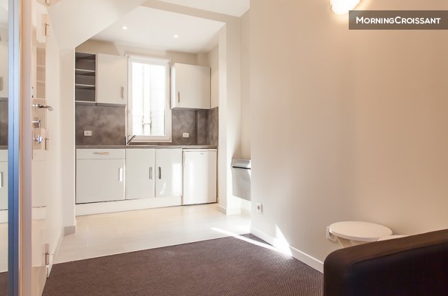 Studio avenue montaigne chic area