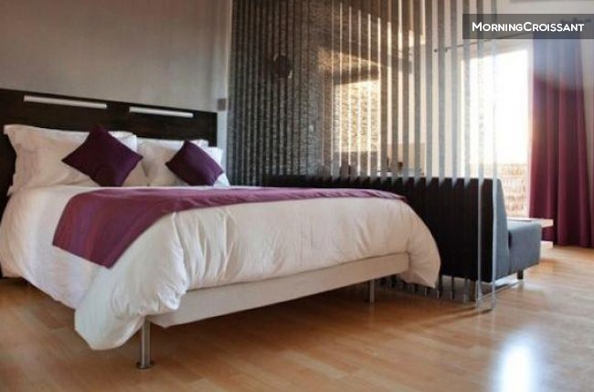 Modern and quiet with balcony