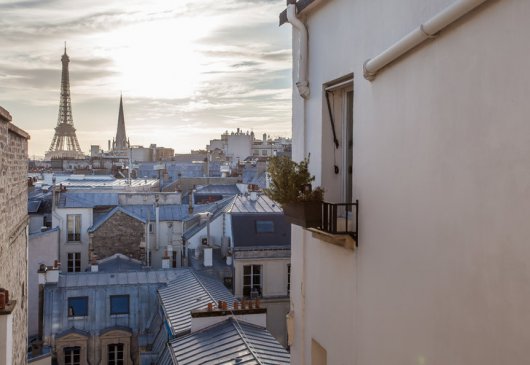 Champs Élysées View Eiffel Tower