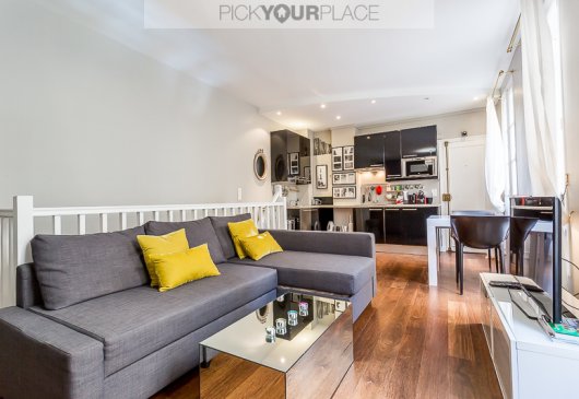 The smart in a voguish area PARIS