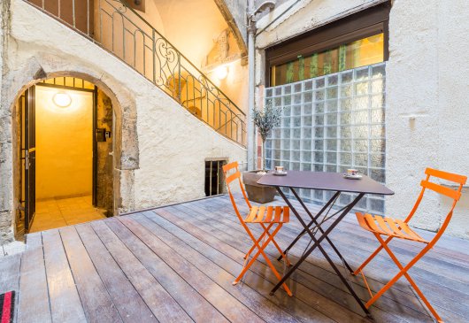 THE great side - close Opera