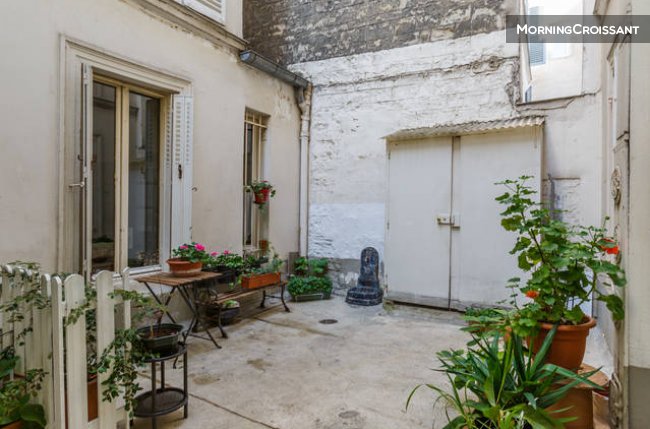 Studio in Montmartre / 100 m Abbess