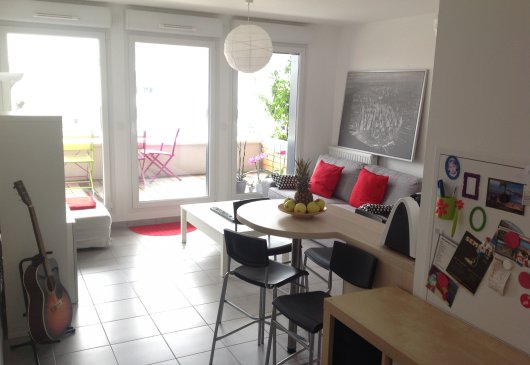 2BR apt comfort, access tram 