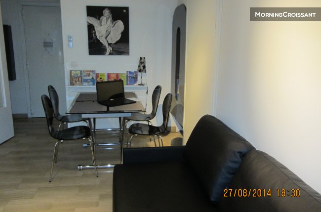 Studio city centre facing the sea 