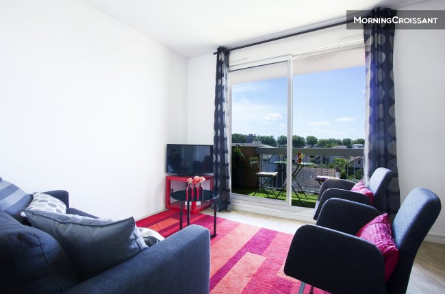 Cosy Top Floor Toulouse Apartment