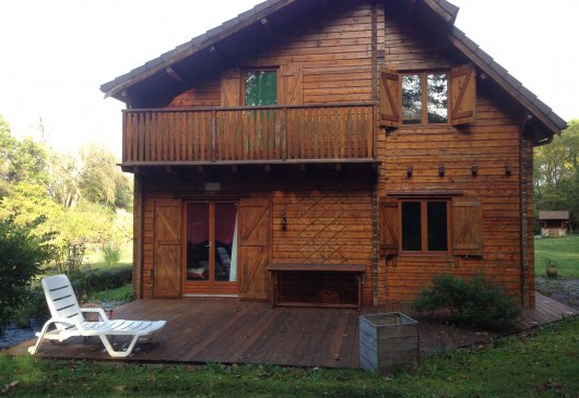 Charming cottage  in the  forest