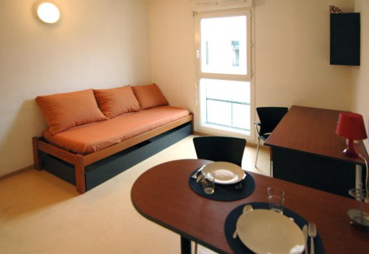 Equipped studio in city center