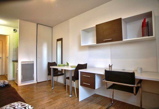 Cheap studio for two