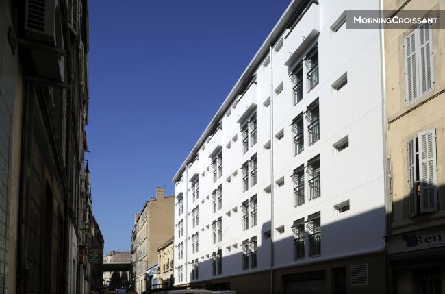 Modern studio, good location