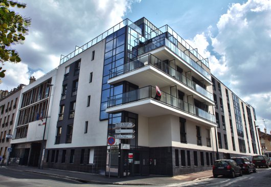 Studio equipped with view on Paris