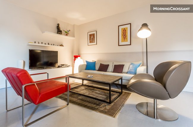 Modern chic wth Parkin Eiffel Tower