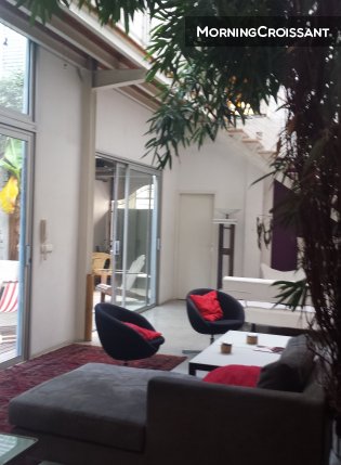 Loft in city center with pool