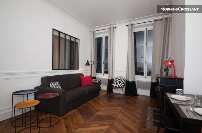 Chic apartment near Montmartre