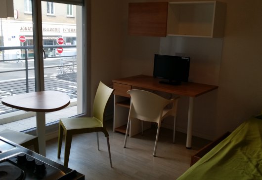 Studio near Lyon with balcony