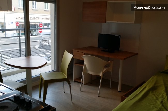 Studio near Lyon with balcony