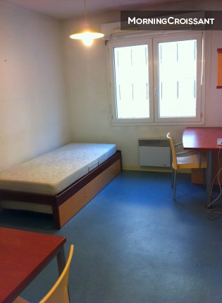 Cheap studio in Bordeaux