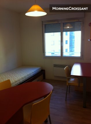 Practical studio in Bordeaux