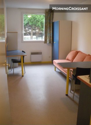 Full-service studio downtown Lille