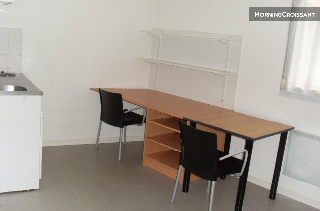 Perfectly placed studio 