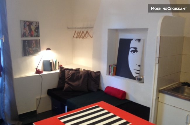 STUDIO 1 person full Center 