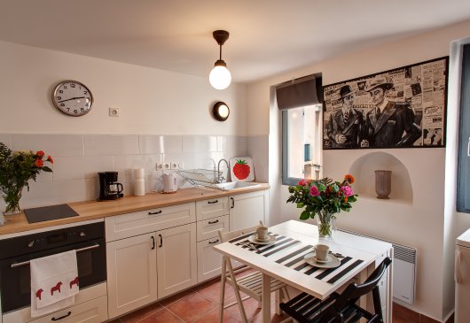 Superb studio Marseille ref 1970