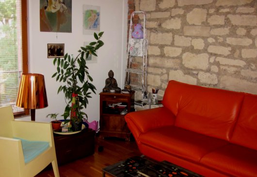 Bright flat near Nation