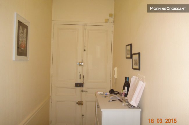 Warm apartment in Paris