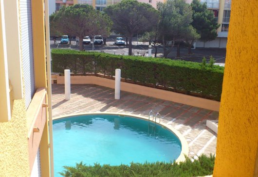 1BR - right bank- swimming pool