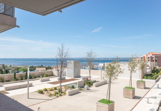 Studio in premium residence