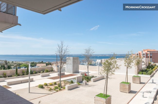 Studio in premium residence