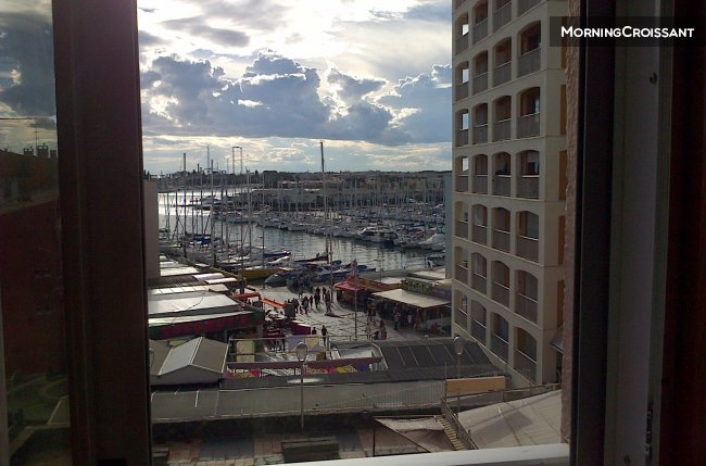 Duplex in downtown port in Agde