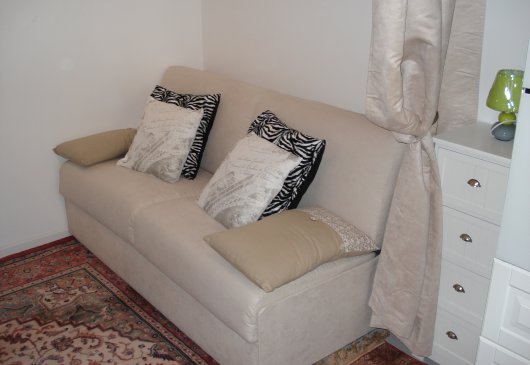 Calm furnished studio Daumesnil