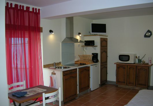 Beautiful studio brand new