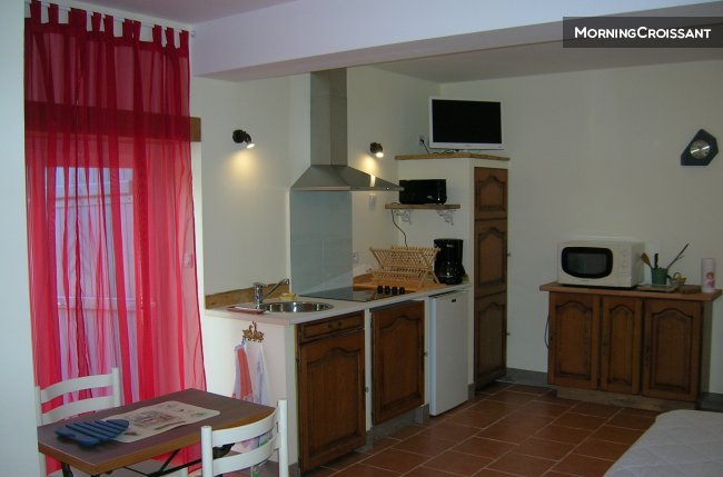 Beautiful studio brand new