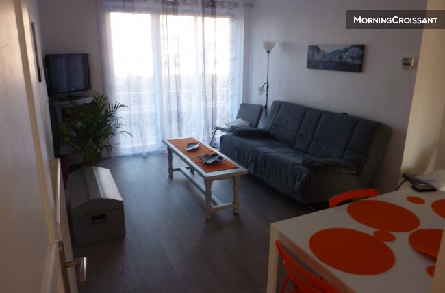 Pretty T3 10 minutes from Avignon