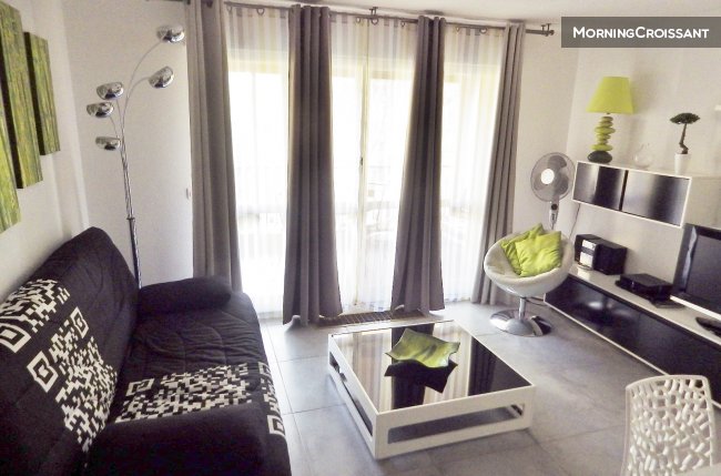 Large studio, internet, parking