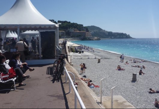 Saleya Nice Opera 70m from beach