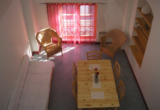 APARTMENT DUPLEX SKYLIGHTS