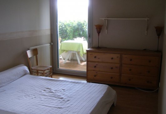 Nice room, docks of Garonne