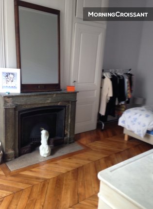 T2 in the quiet neighbourhood Foch