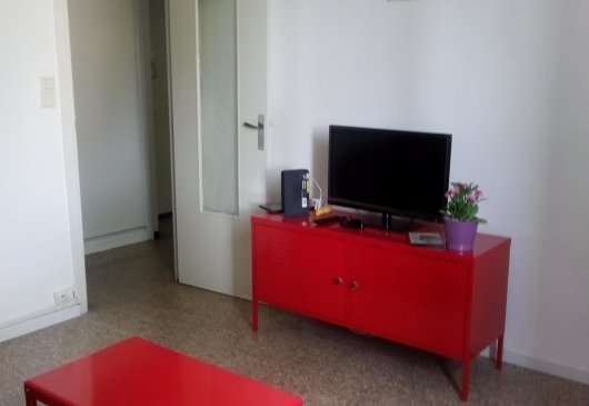 Studio 27 m 2 comfortable, bright