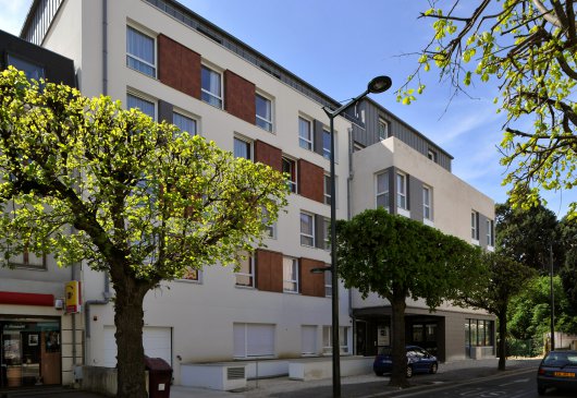 Convenient flat Chelles station